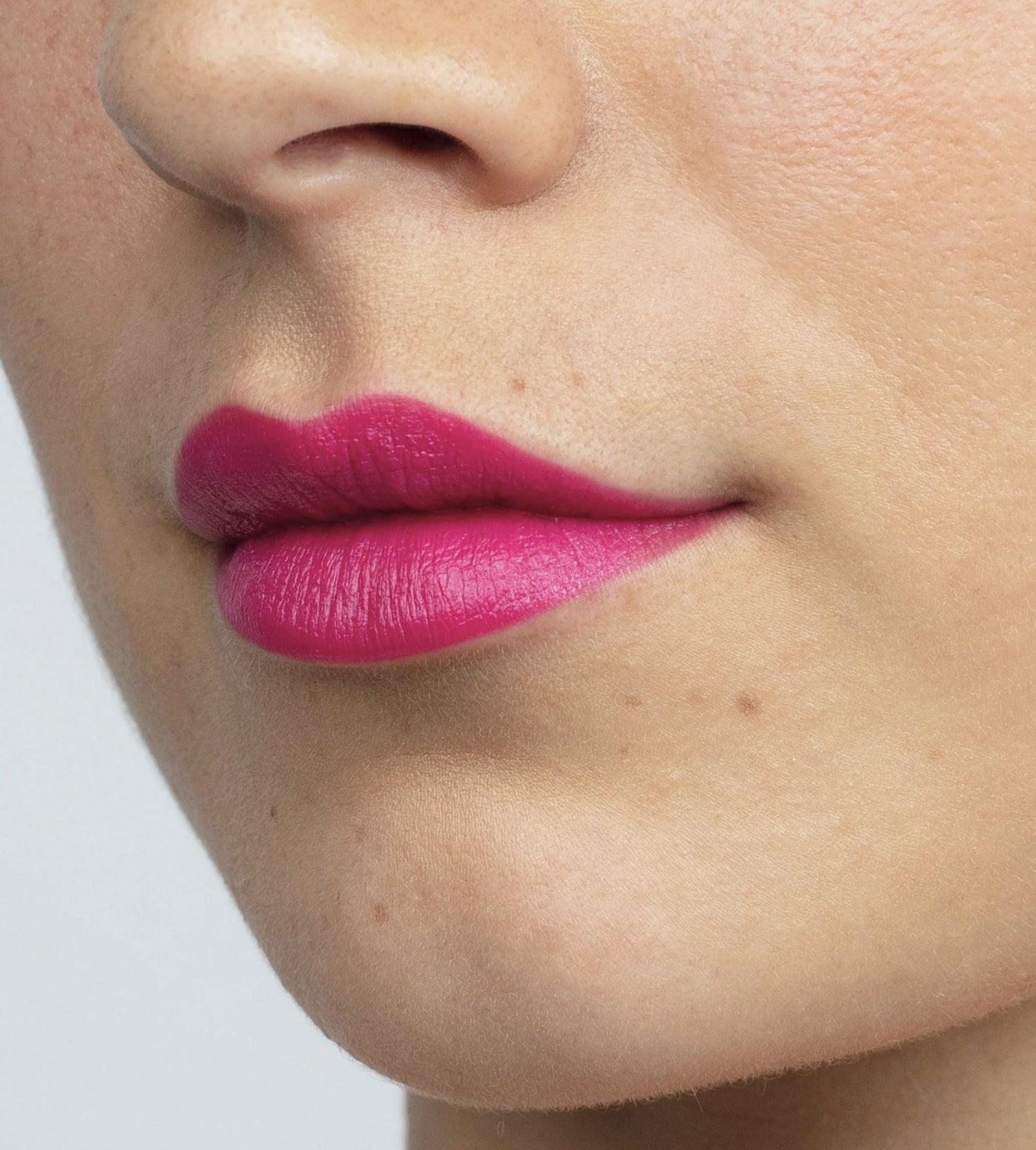 ANTIPODES Moisture-Boost Natural Lipstick - Dragon Fruit Pink