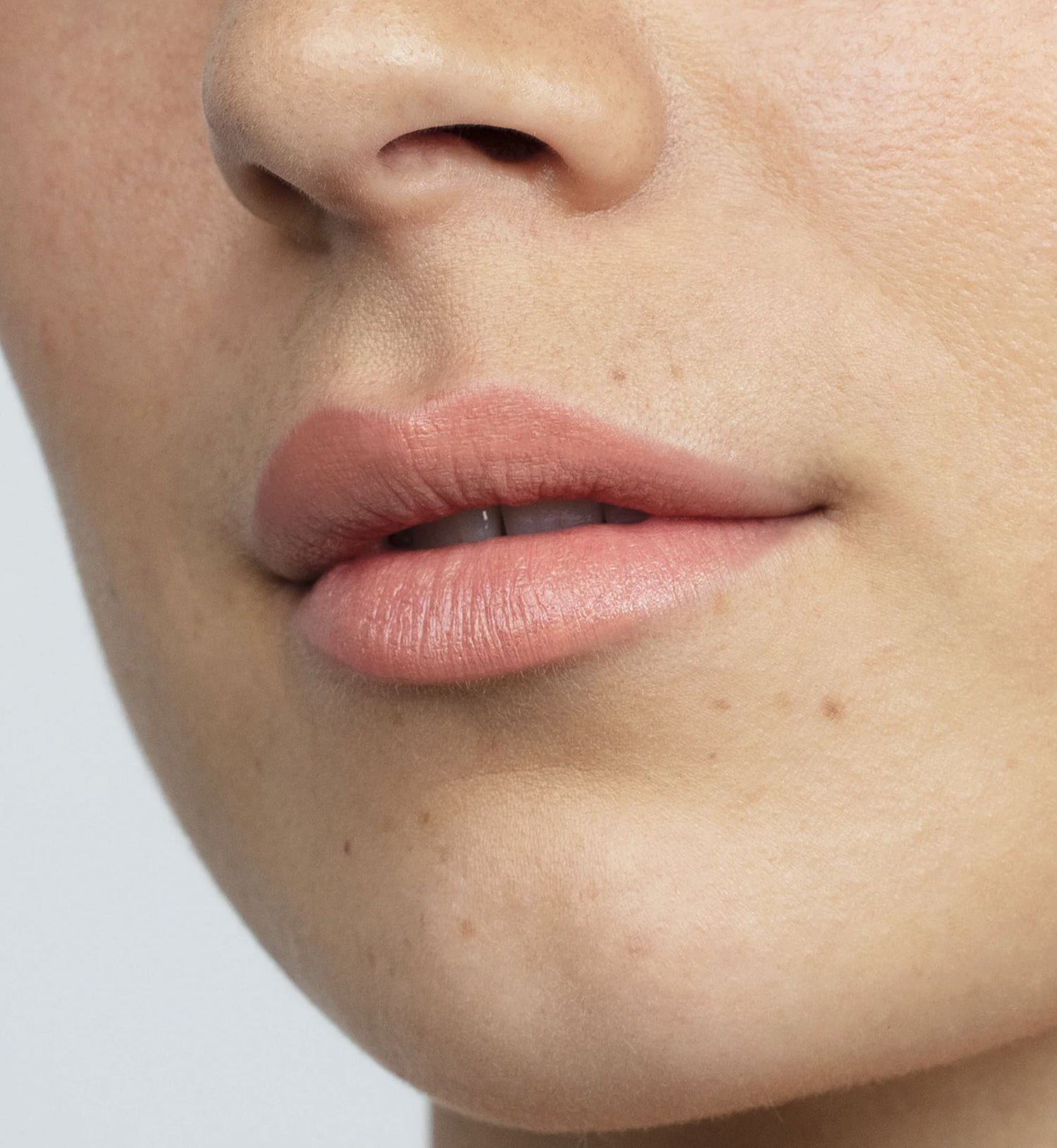 ANTIPODES Moisture-Boost Natural Lipstick - Golden Bay Nectar