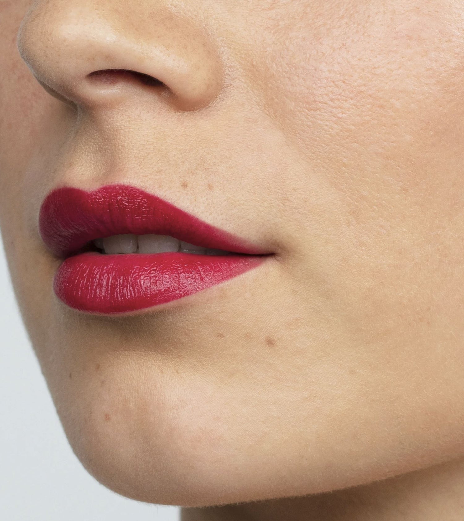 ANTIPODES Moisture-Boost Natural Lipstick - Oriental Bay Plum