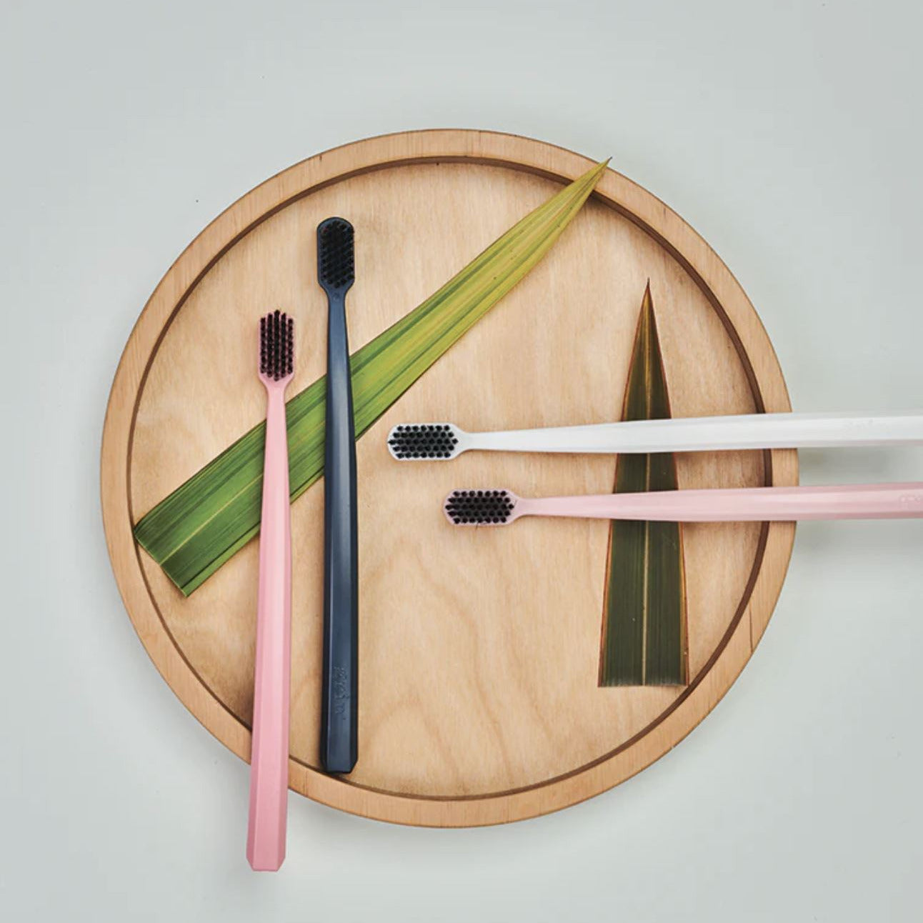 GRIN Toothbrush - Medium