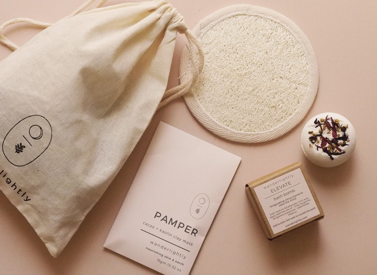 WANDERLIGHTLY Mini Spa Hamper